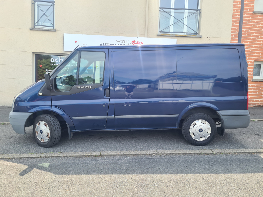 Ford Transit — 3