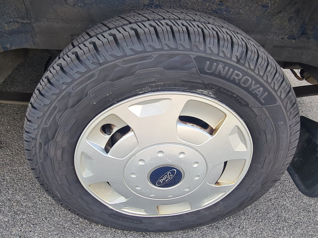 Ford Transit — 36