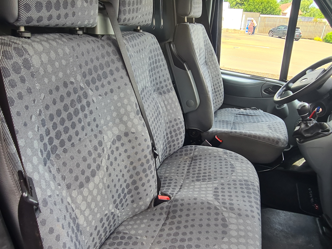 Ford Transit — 24