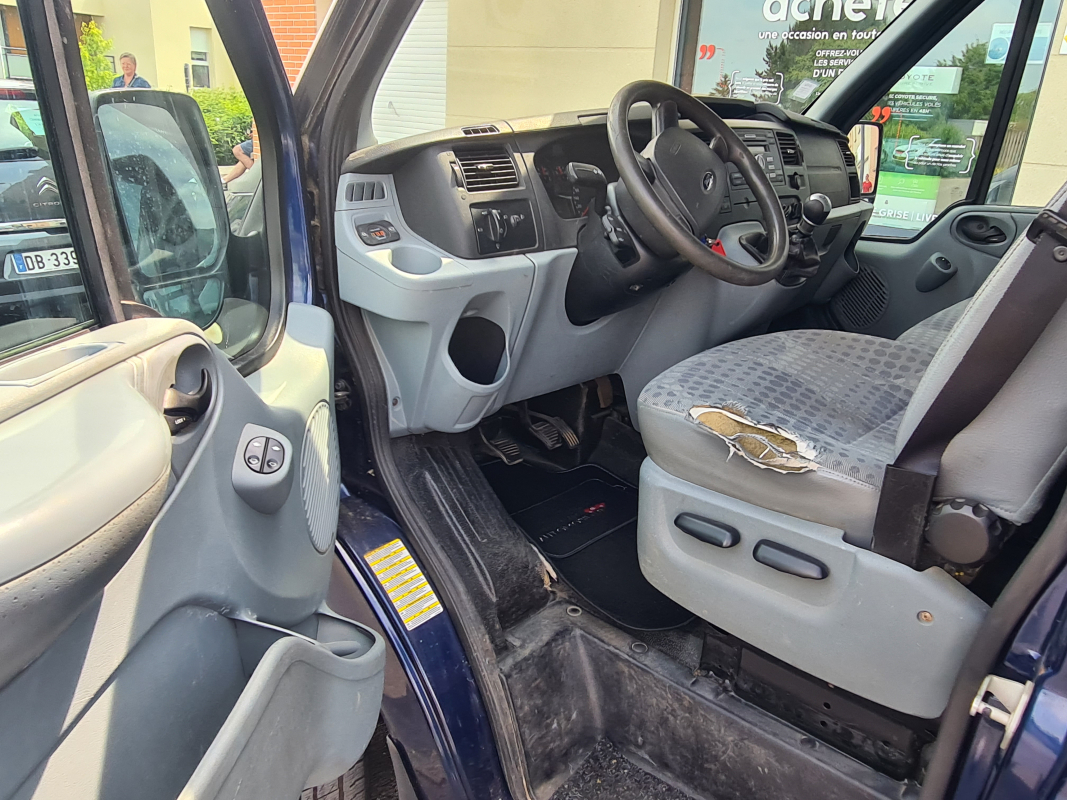Ford Transit — 11