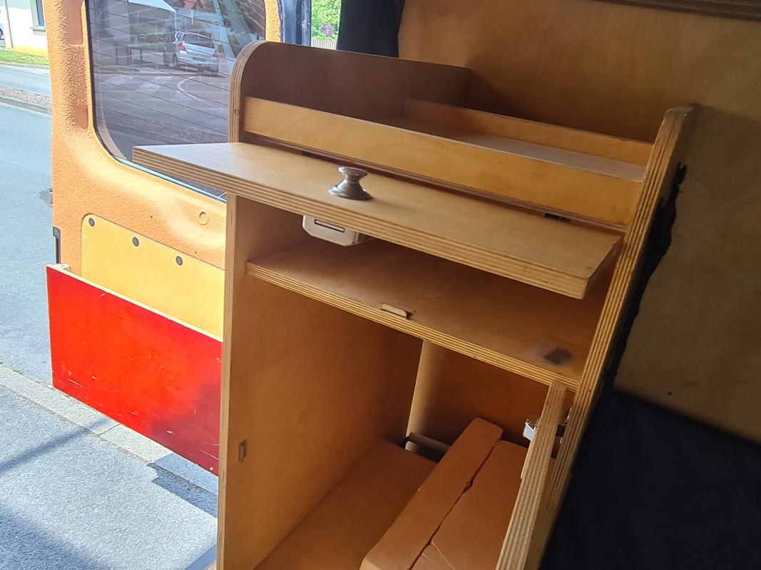 Ford Transit — 20
