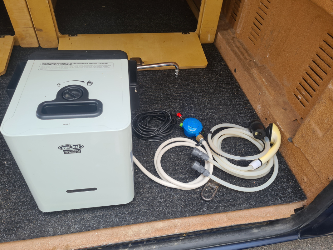 Ford Transit — 28