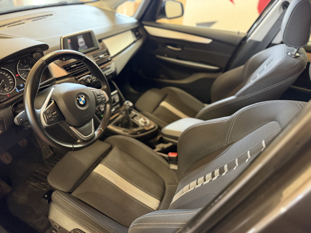 Bmw Série 2 — 10