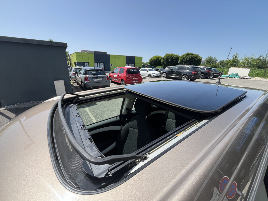 Mini Clubman — 20