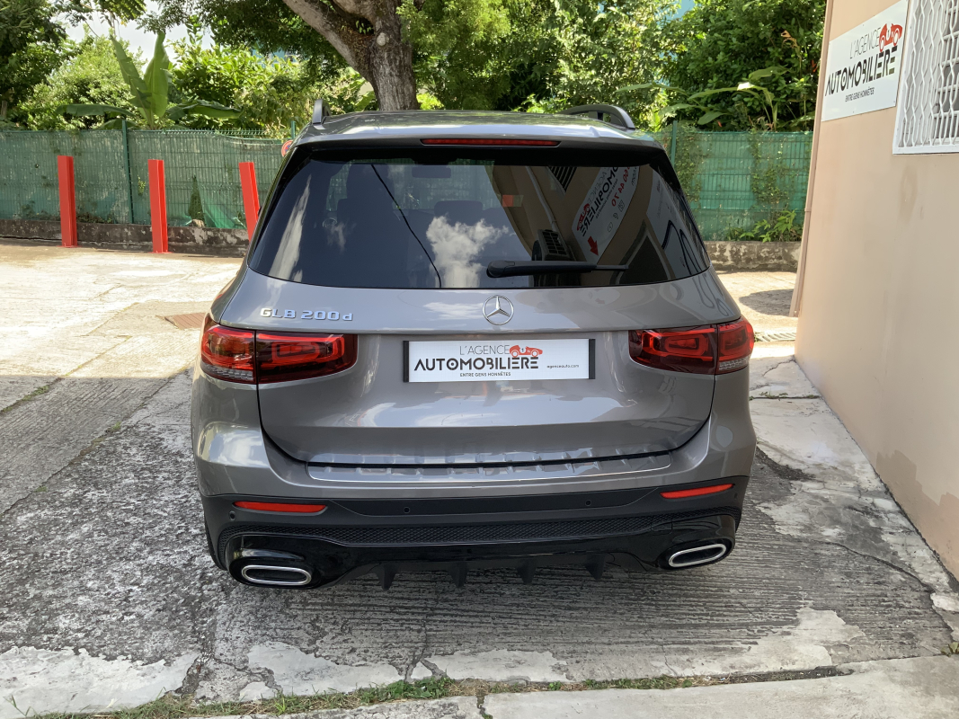 Mercedes GLB — 10