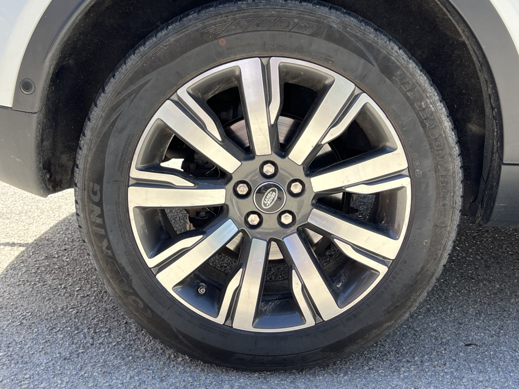 Land Rover Discovery Sport — 23