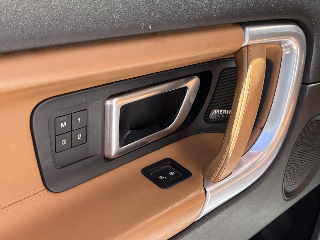 Land Rover Discovery Sport — 19