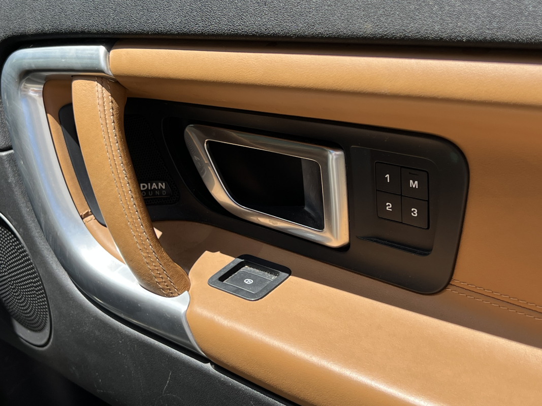 Land Rover Discovery Sport — 30