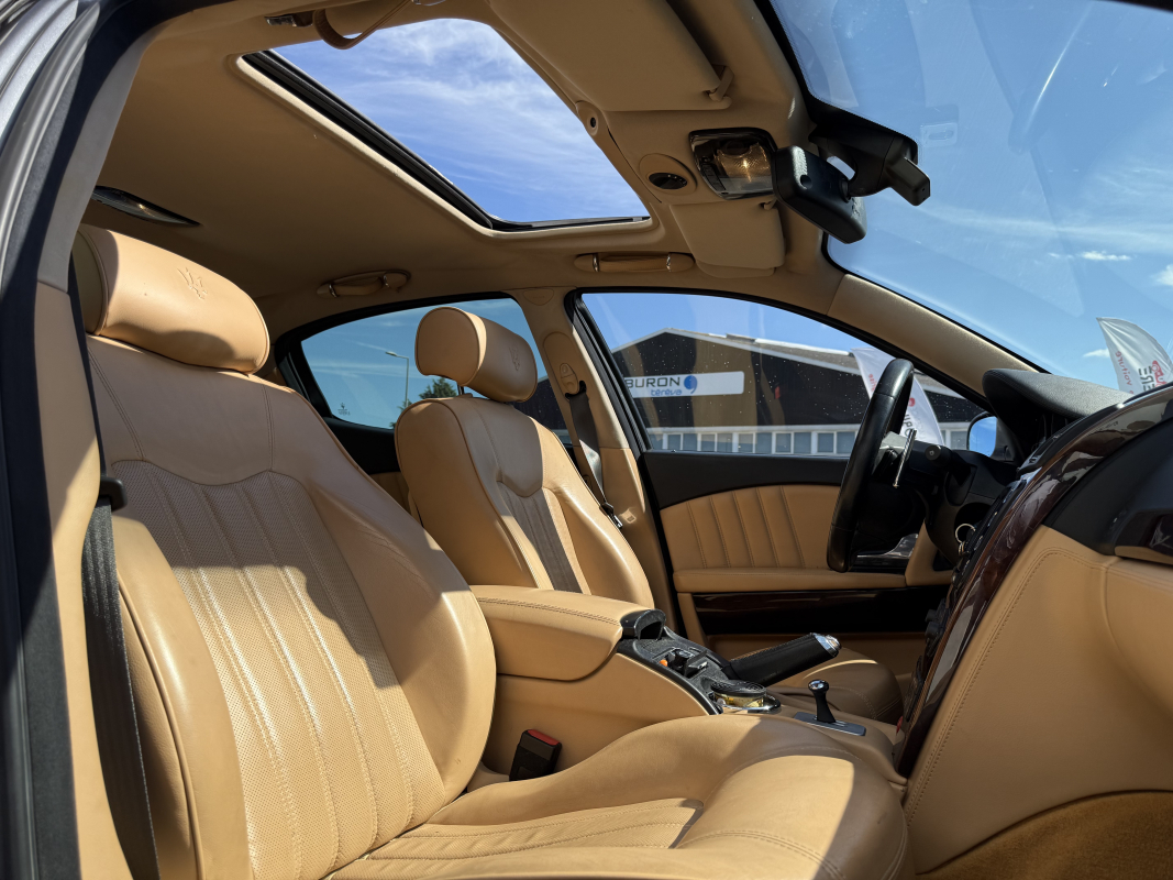 Maserati Quattroporte — 12