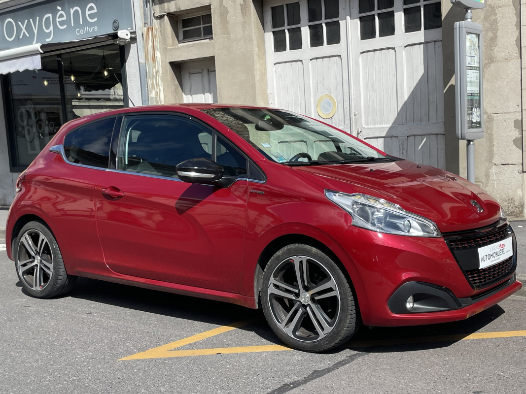 Peugeot 208 — 3