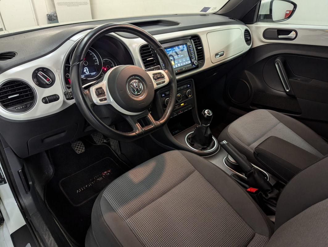 Volkswagen Coccinelle — 8