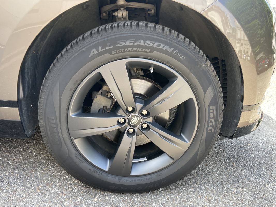 Land Rover Range Rover Velar — 24