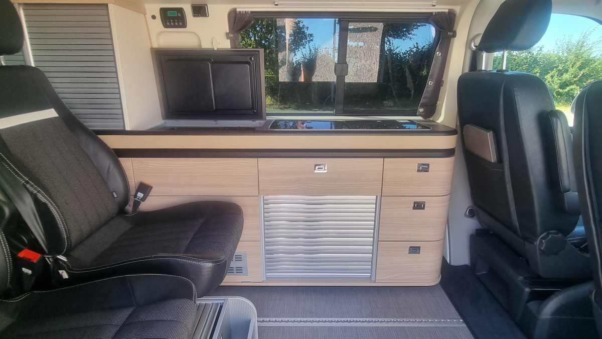 Volkswagen Transporter — 23