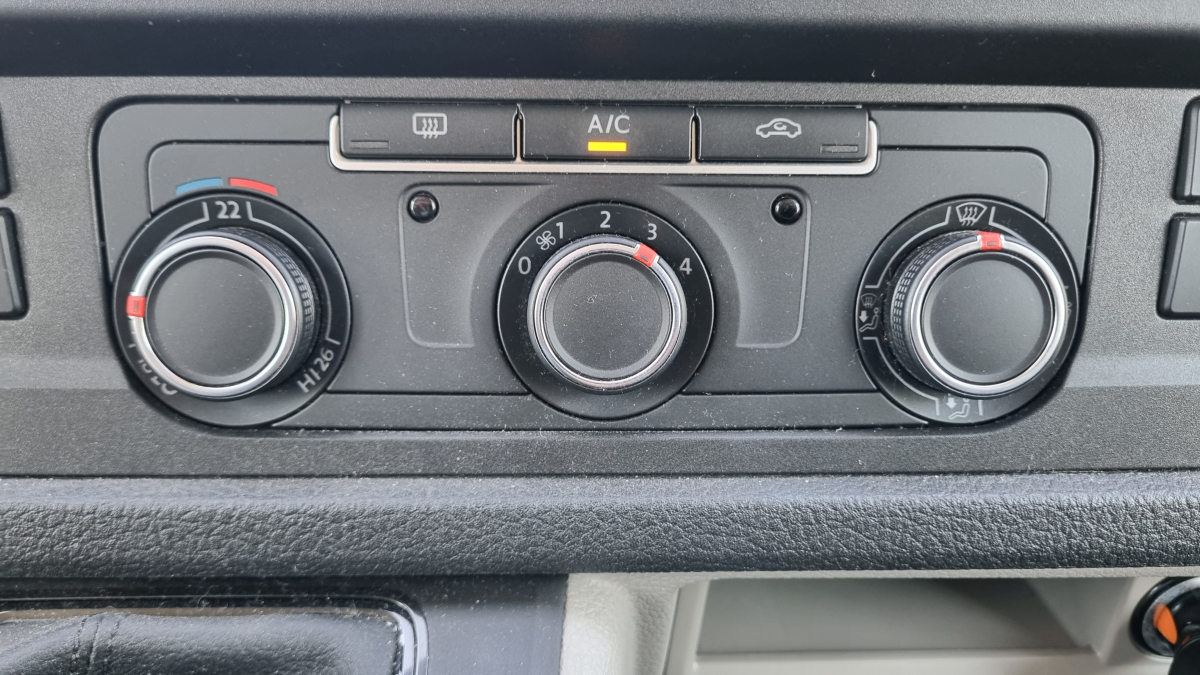 Volkswagen Transporter — 19