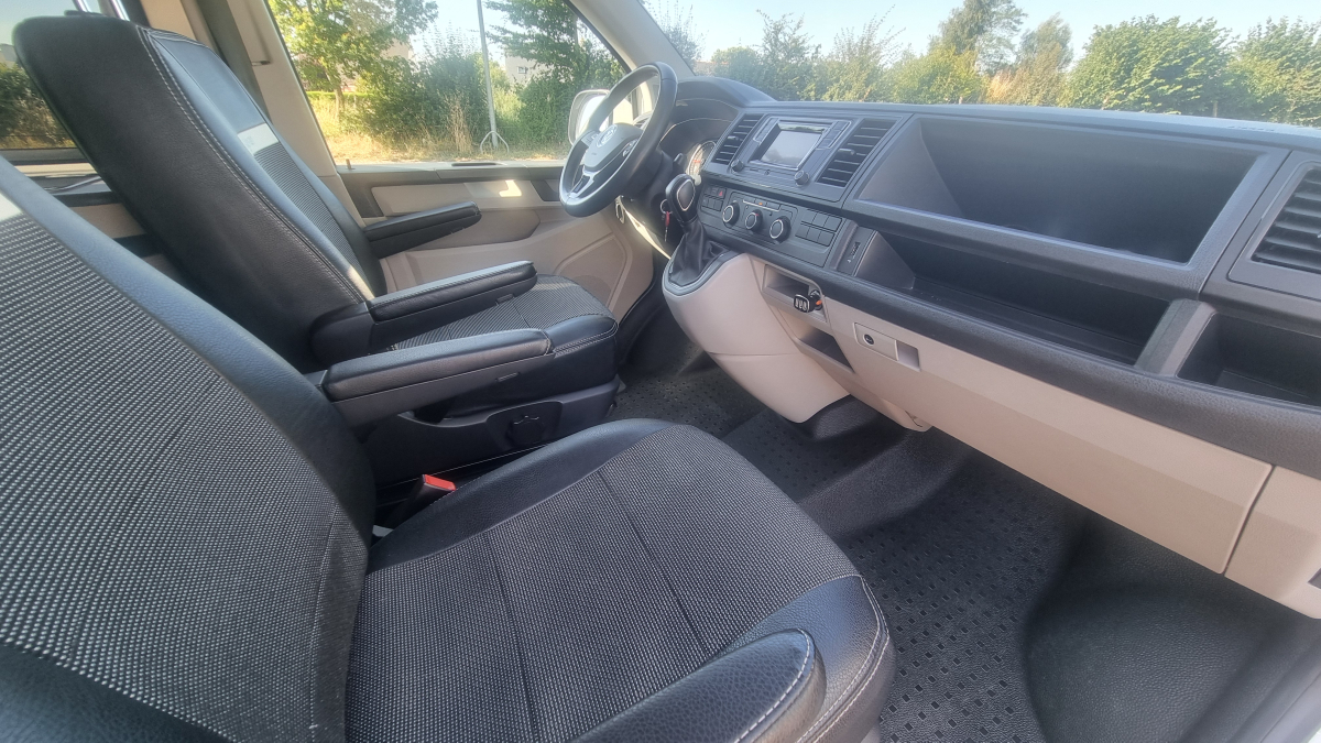 Volkswagen Transporter — 12