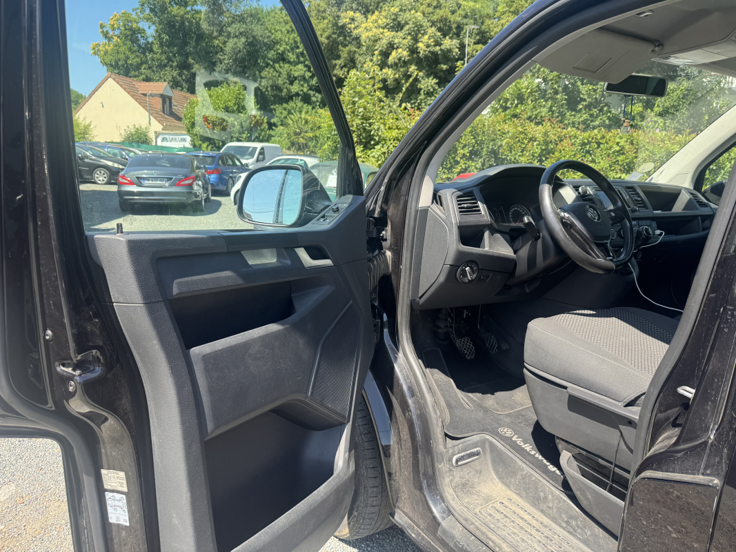 Volkswagen Caravelle — 16