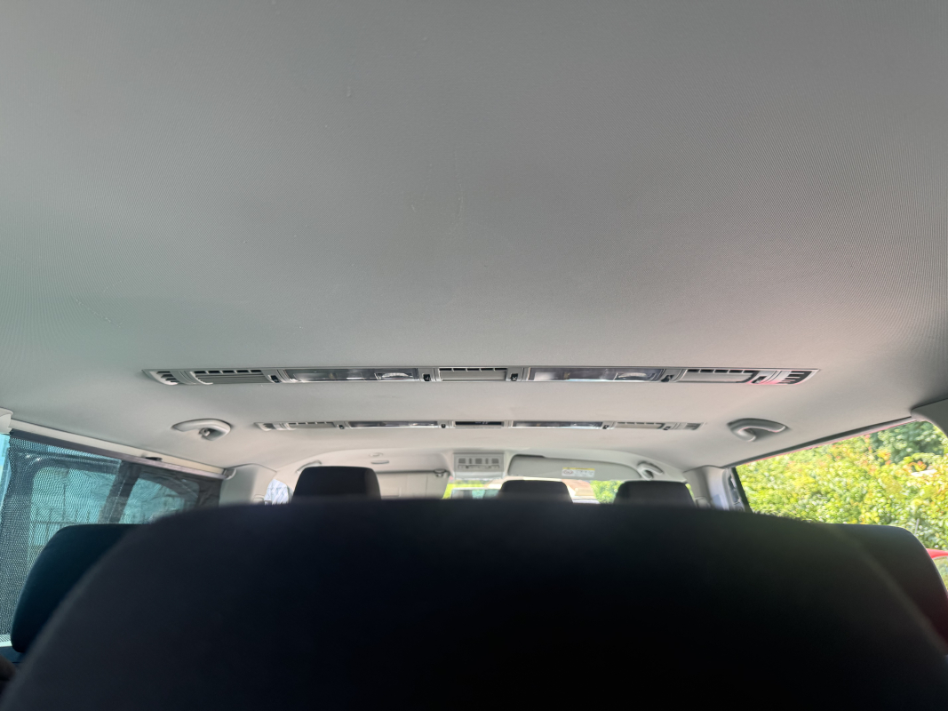 Volkswagen Caravelle — 24