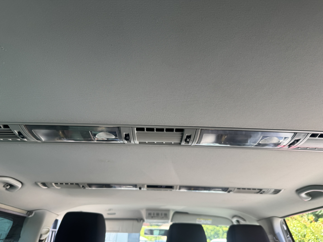 Volkswagen Caravelle — 23