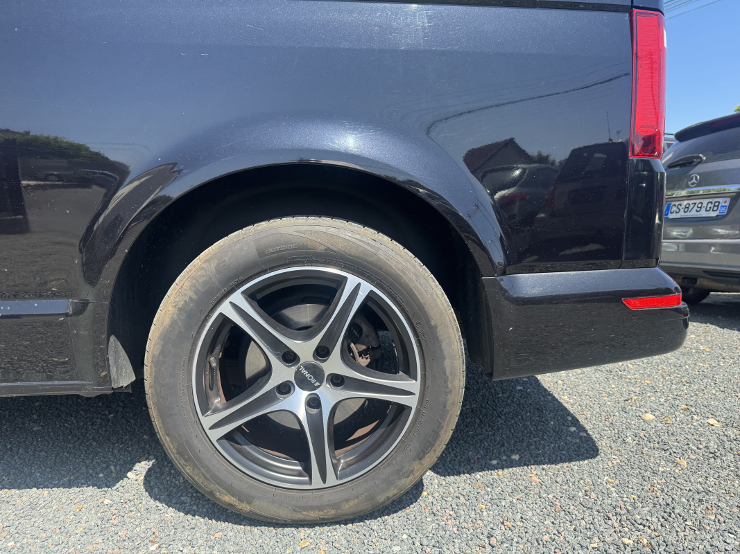 Volkswagen Caravelle — 27