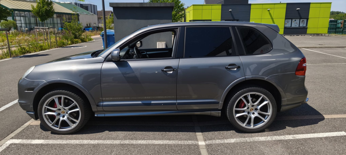 Porsche Cayenne — 4