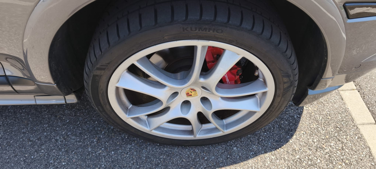 Porsche Cayenne — 24
