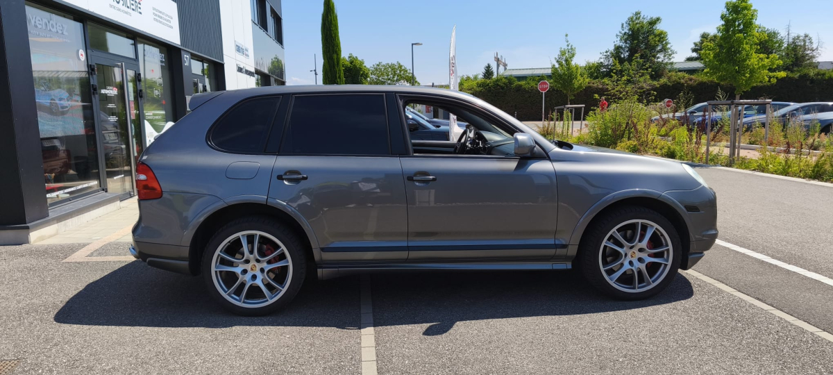 Porsche Cayenne — 8