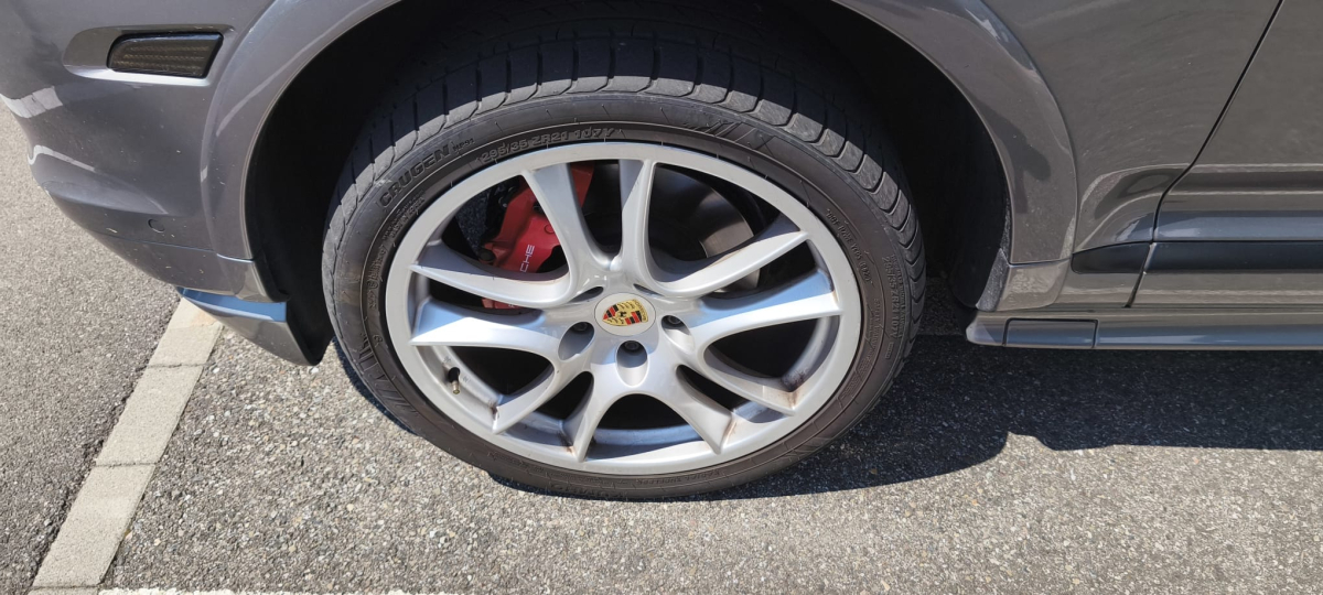 Porsche Cayenne — 25