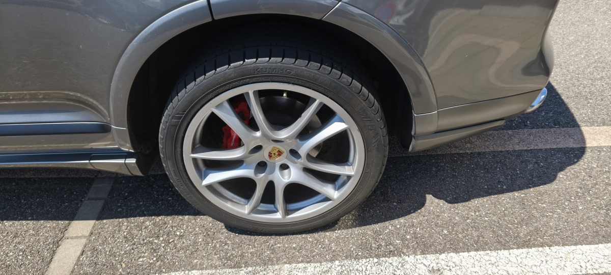 Porsche Cayenne — 26
