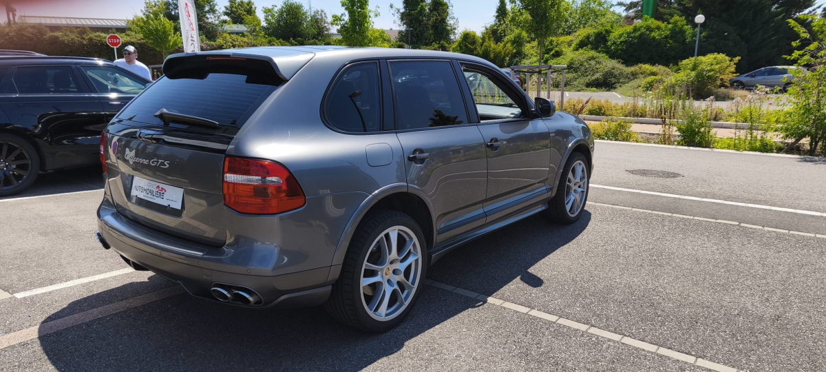 Porsche Cayenne — 7