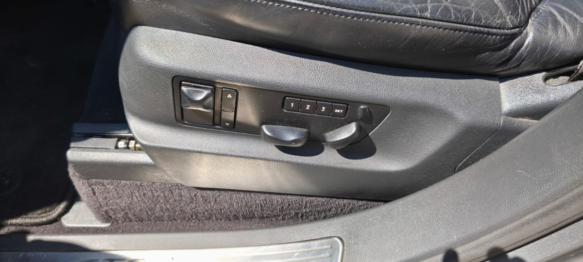 Porsche Cayenne — 19