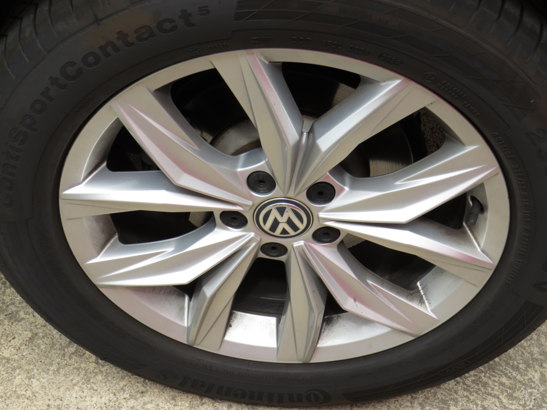 Volkswagen Tiguan — 25