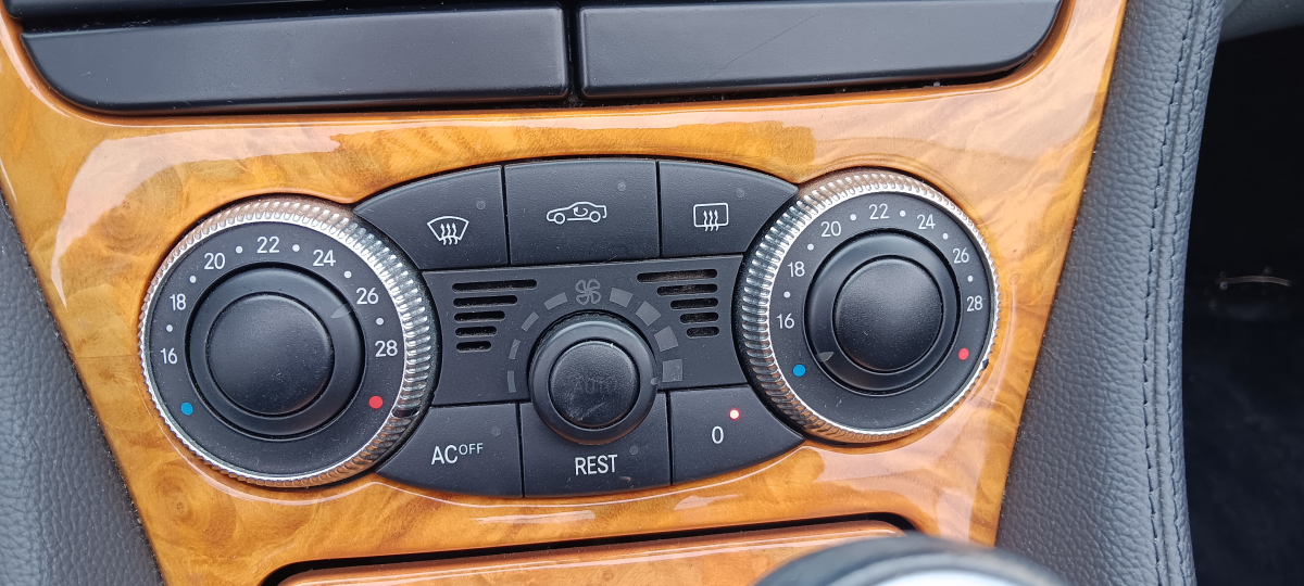 Mercedes SL — 12