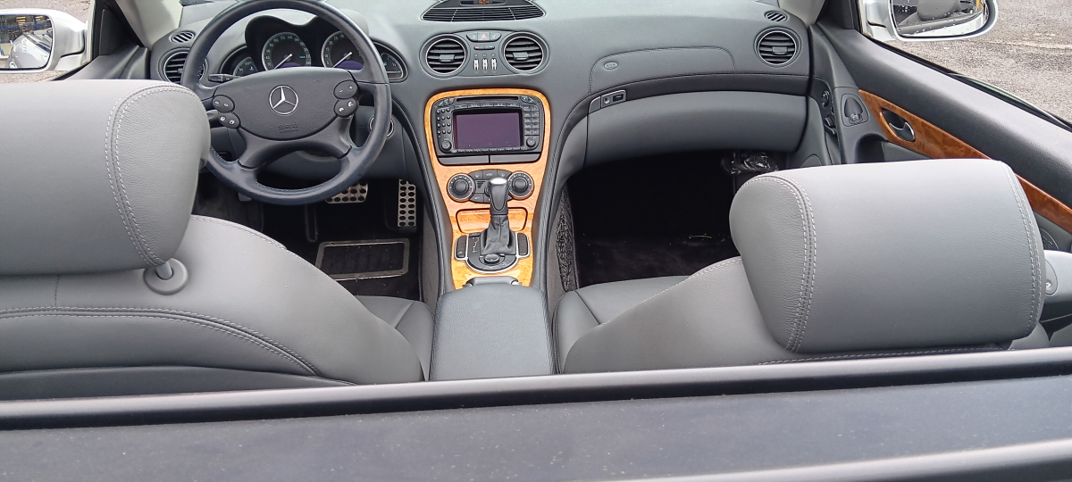 Mercedes SL — 9