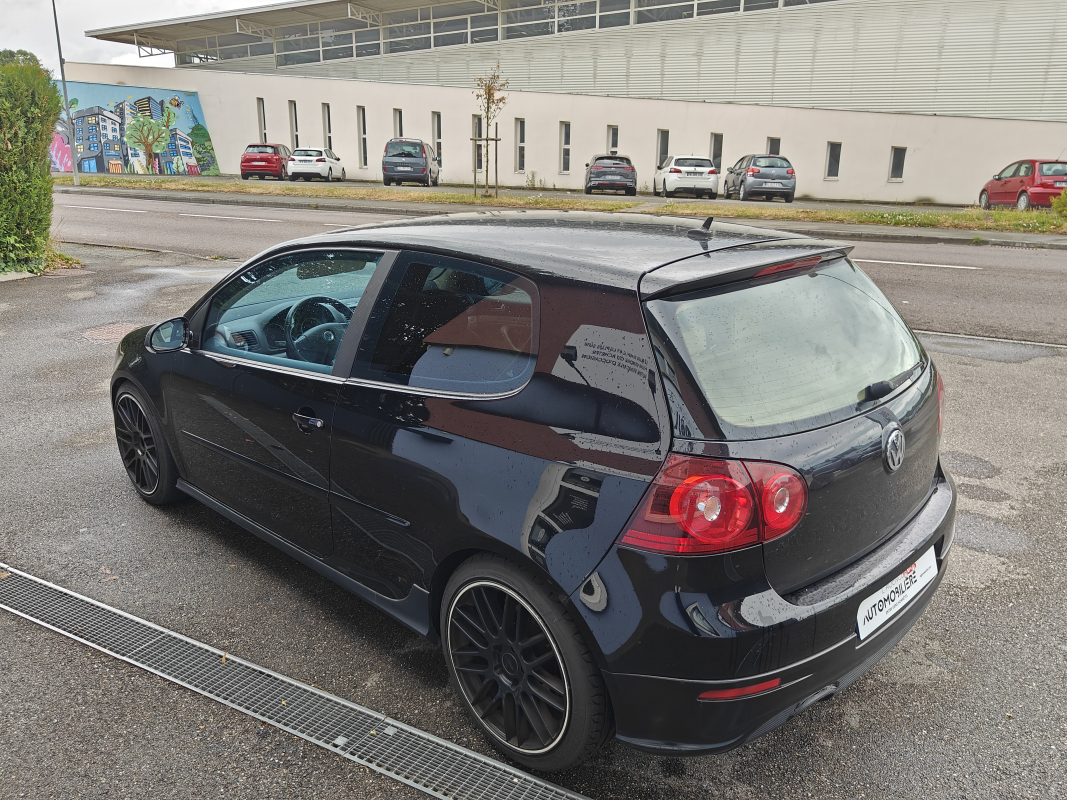 Volkswagen Golf — 5