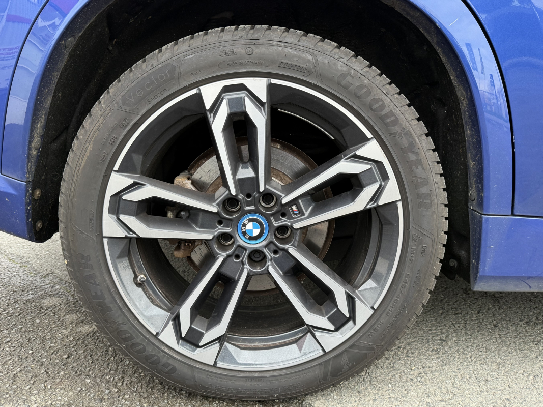 Bmw iX1 — 34