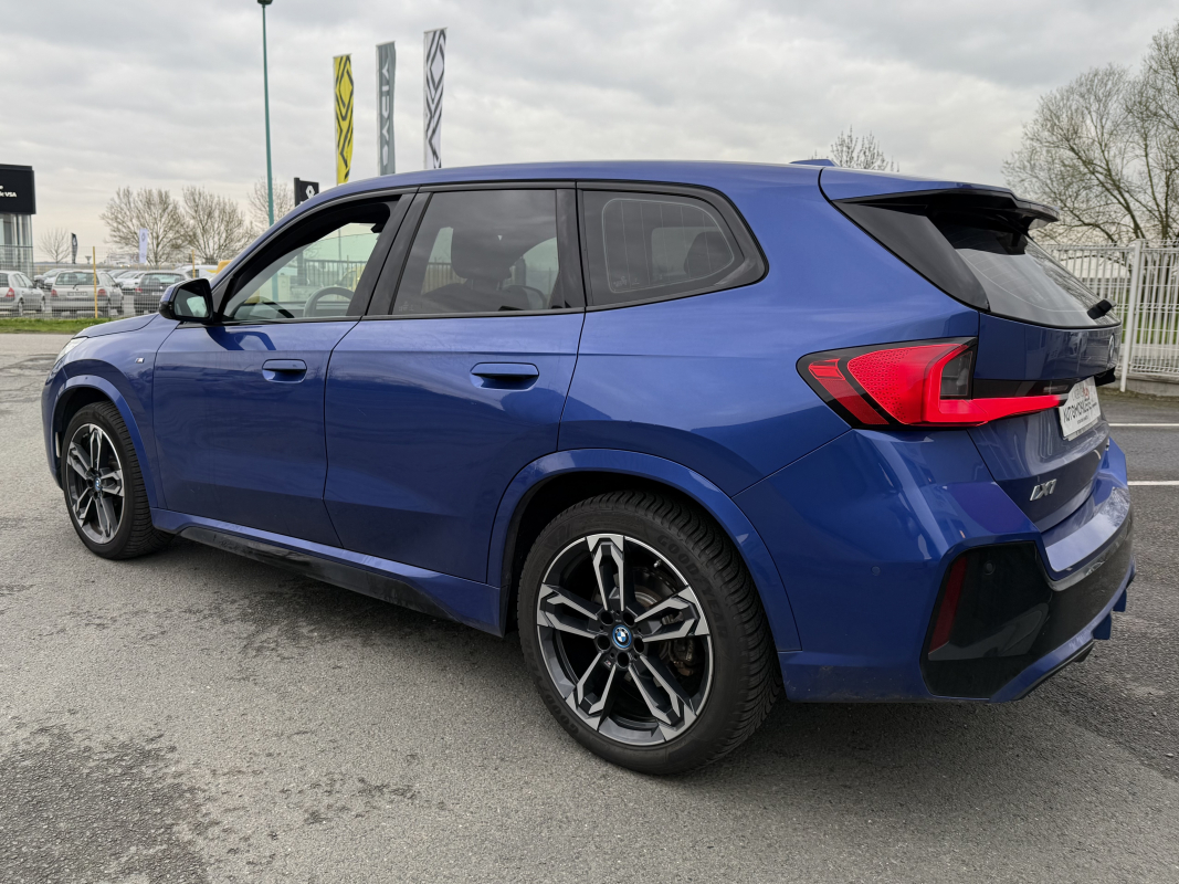 Bmw iX1 — 5