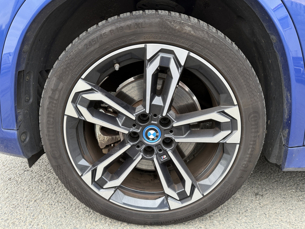 Bmw iX1 — 35