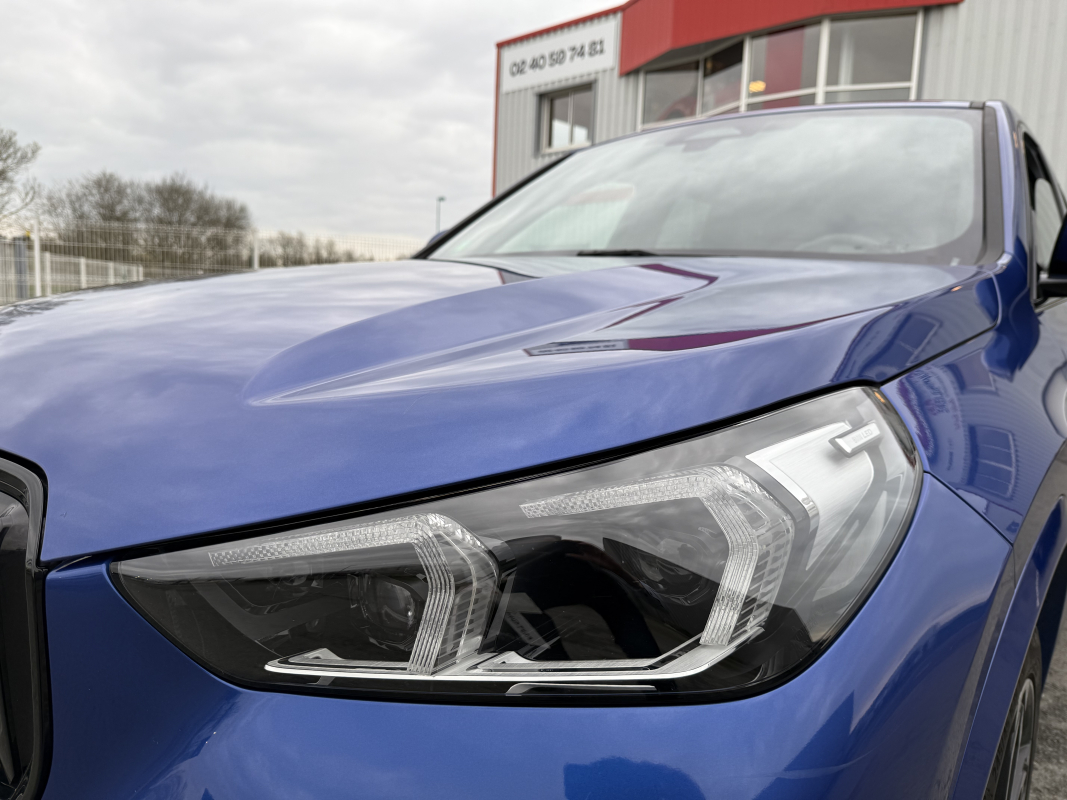 Bmw iX1 — 32