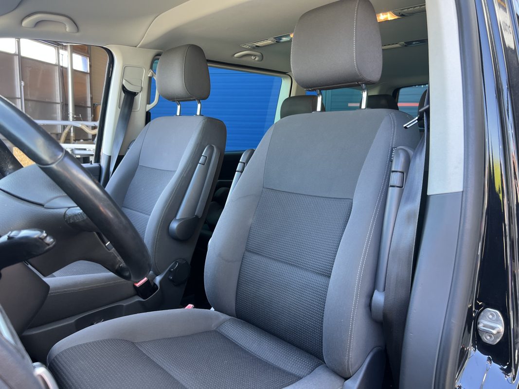 Volkswagen Multivan — 12