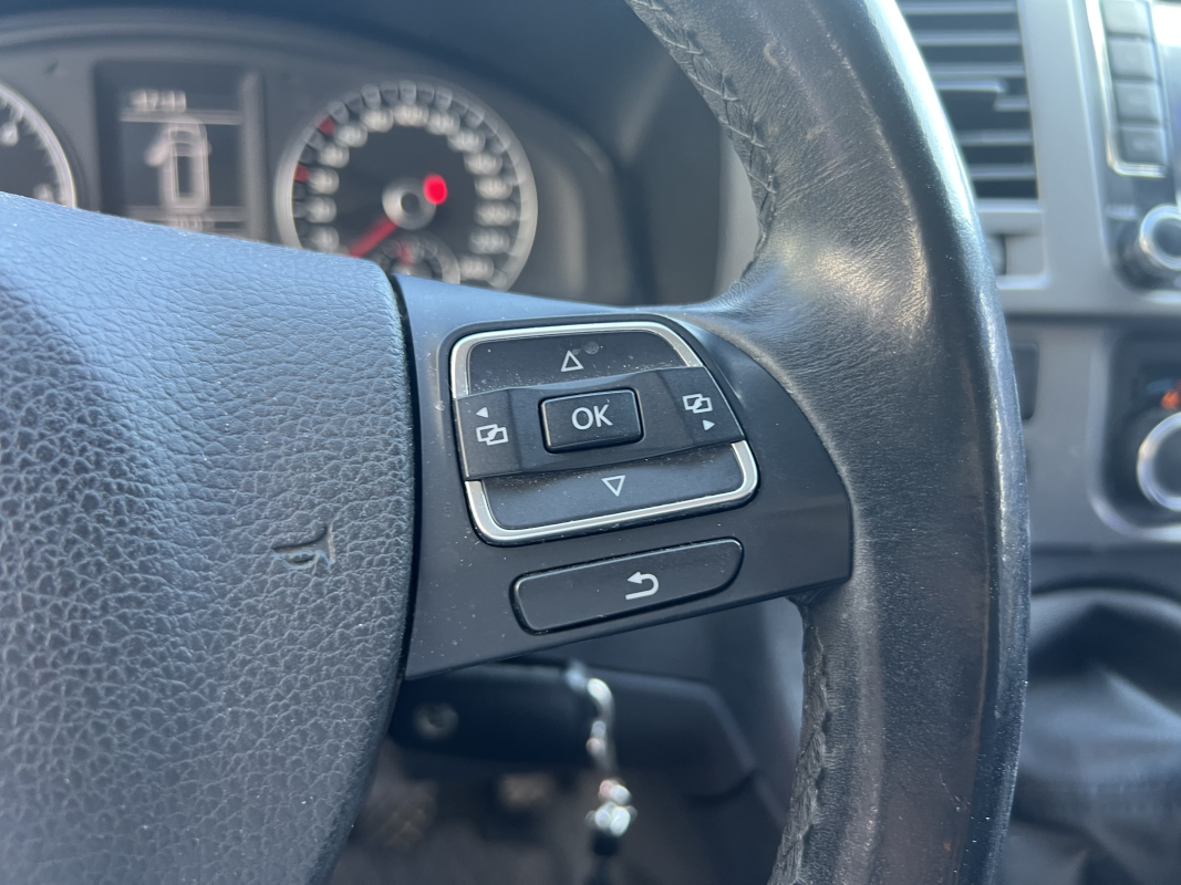 Volkswagen Multivan — 20