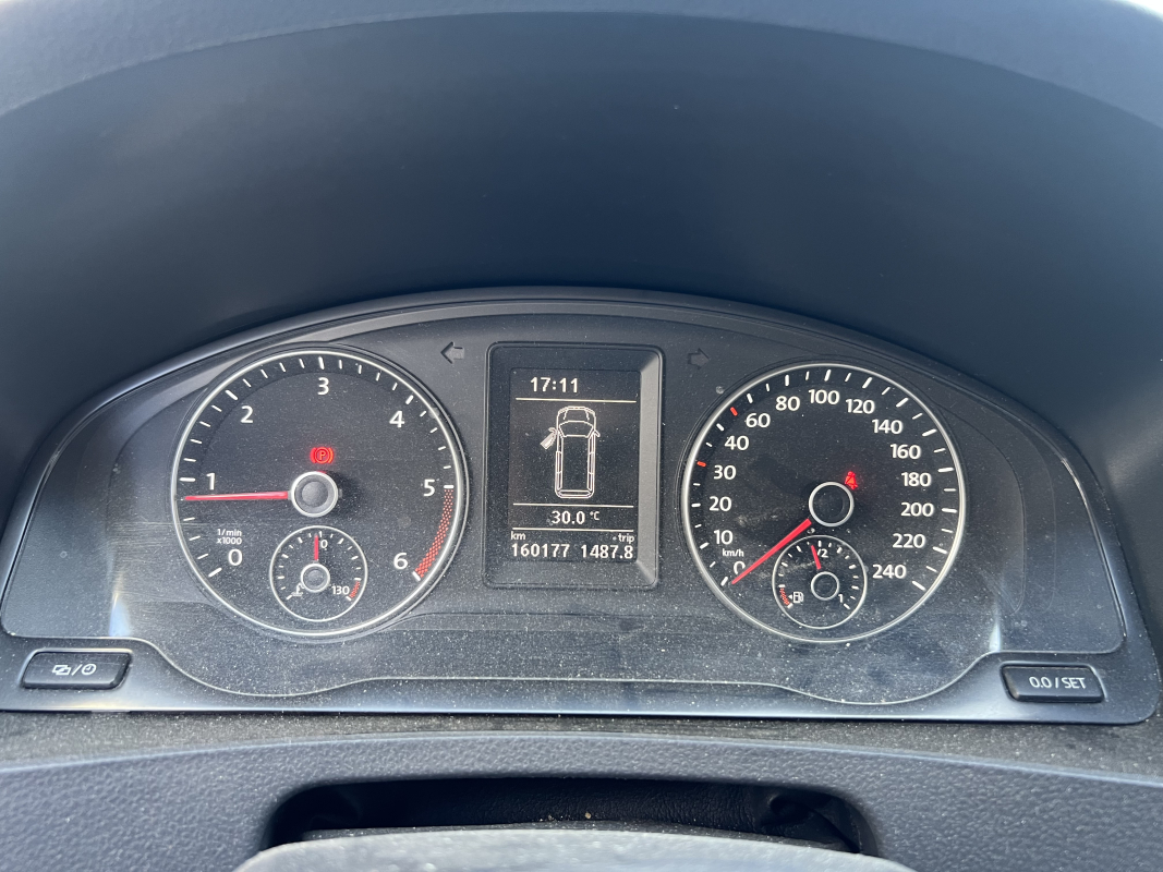 Volkswagen Multivan — 18