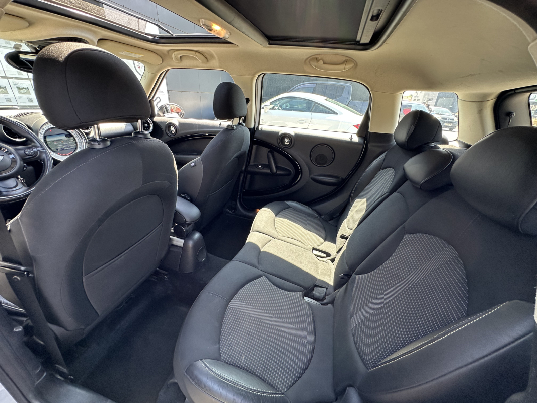 Mini Countryman — 16