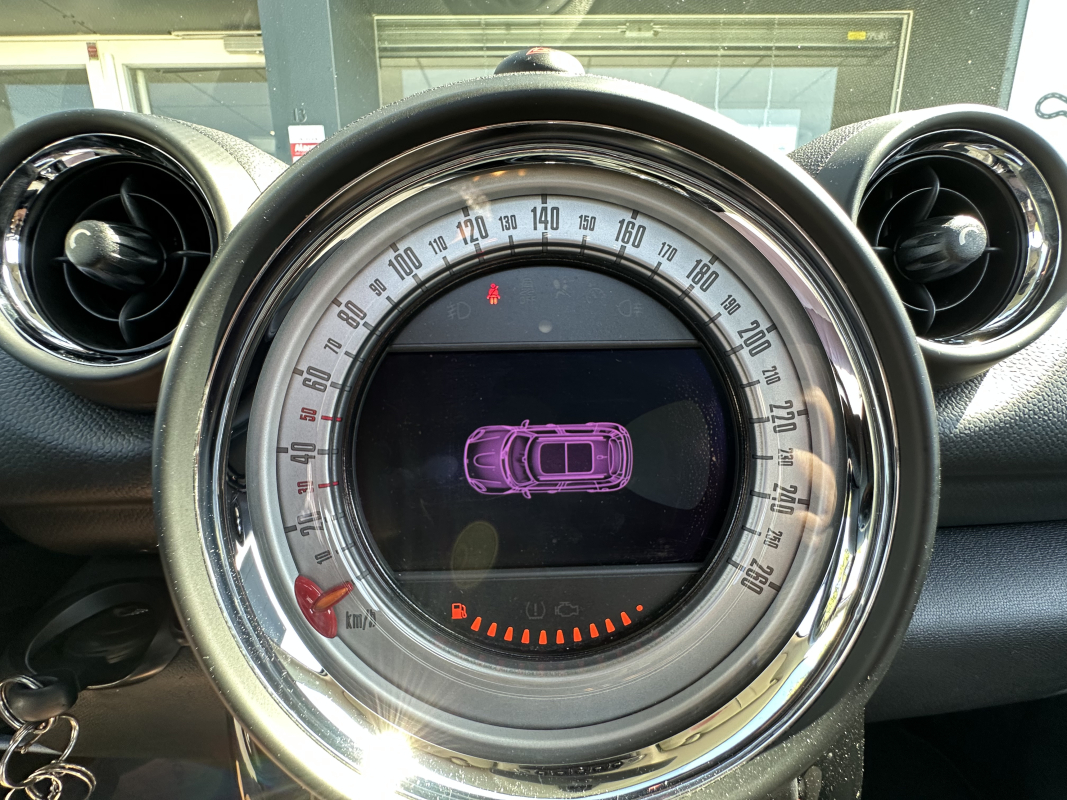 Mini Countryman — 15