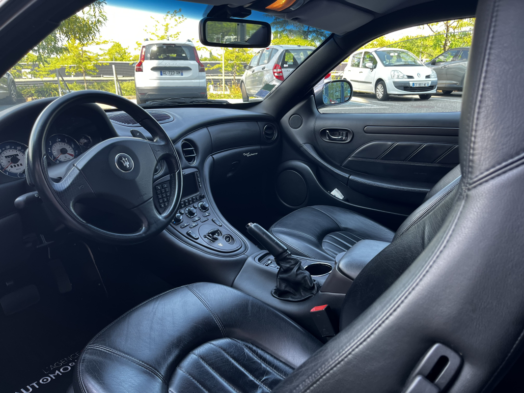 Maserati Coupé — 12