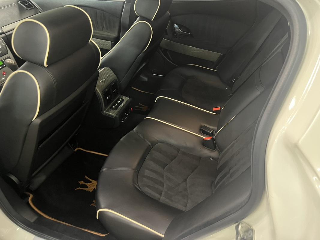 Maserati Quattroporte — 14