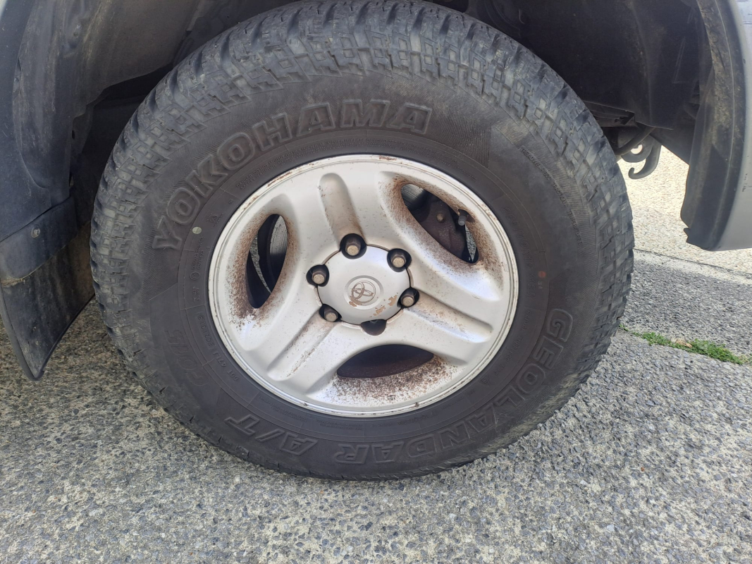 Toyota Land Cruiser — 24