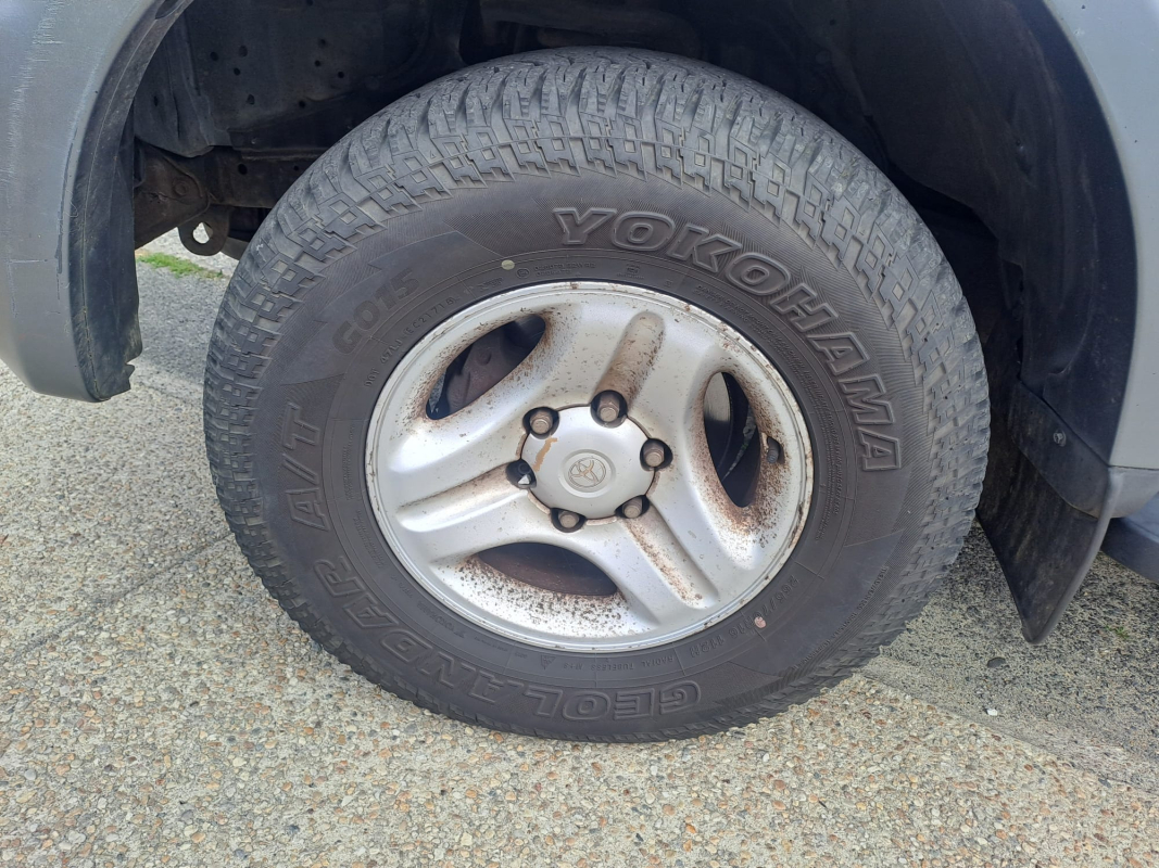 Toyota Land Cruiser — 23