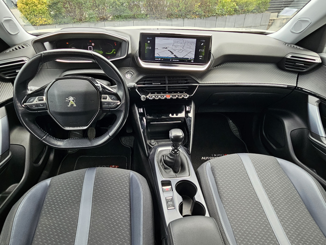 Peugeot 2008 — 16