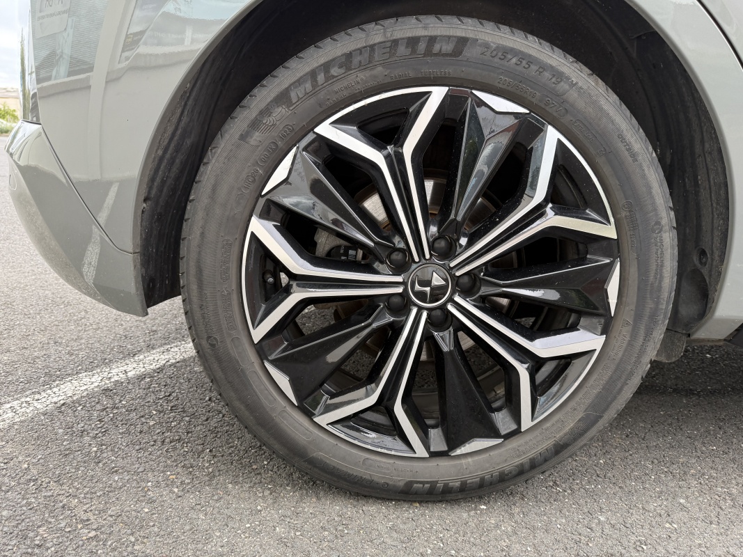 DS DS 4 — 19