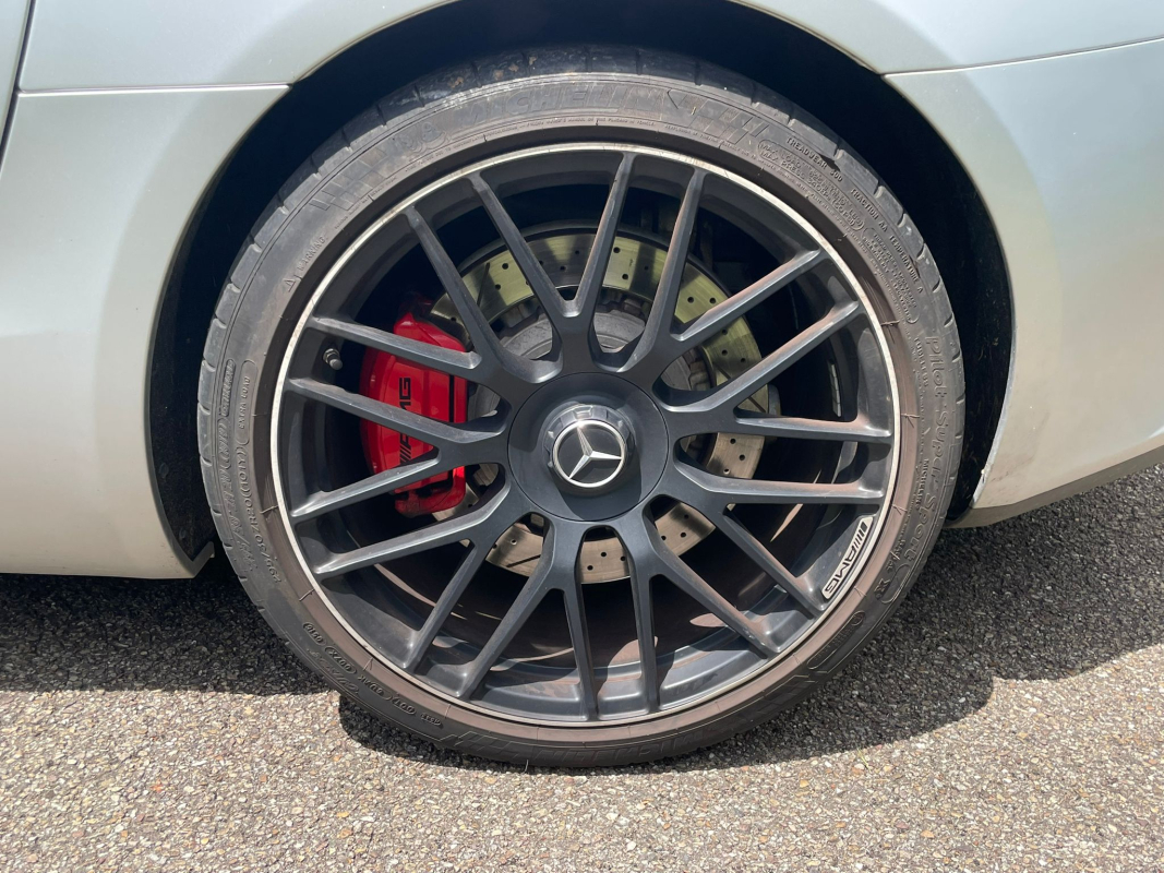 Mercedes AMG-GT — 33